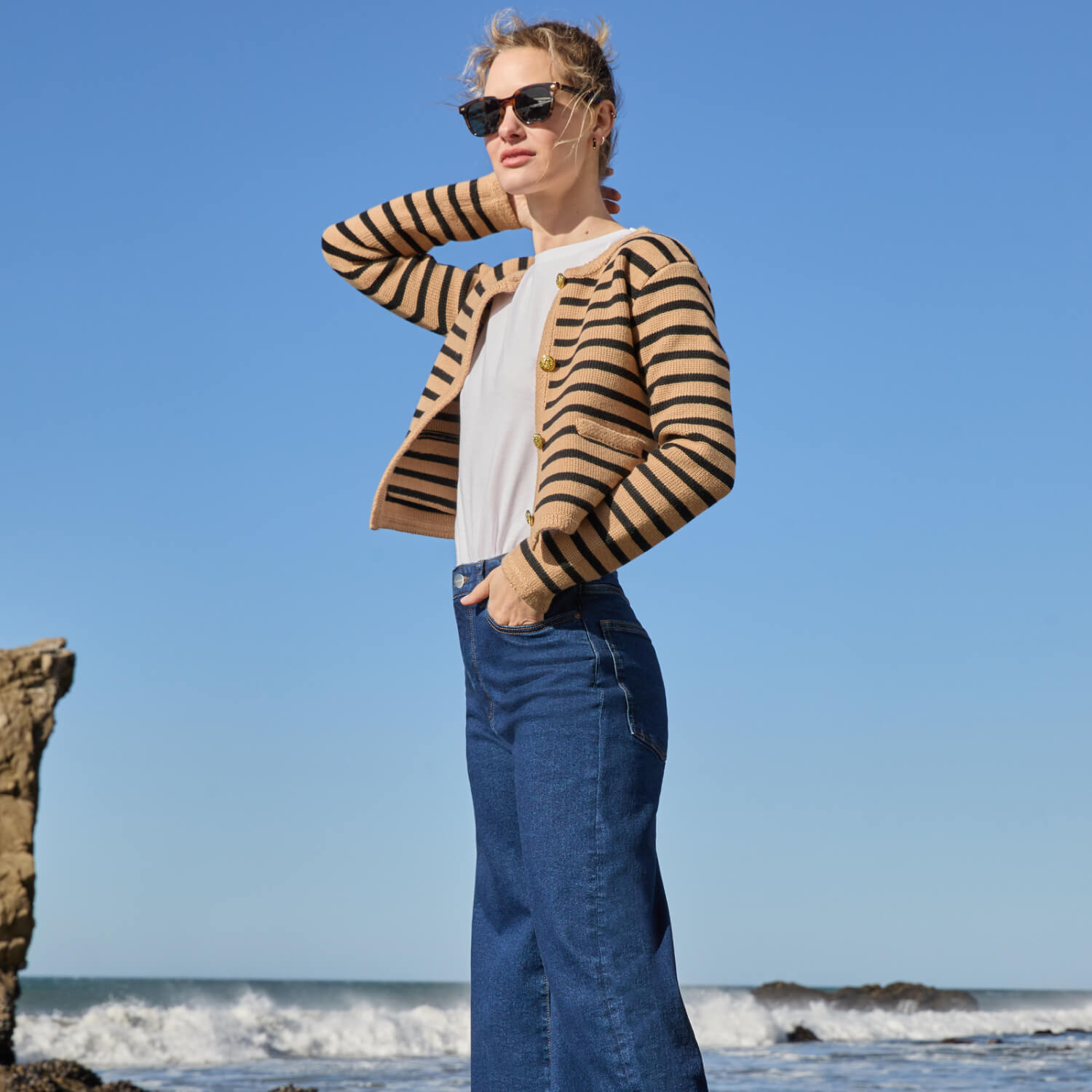 Can petite ladies wear wide leg pants?